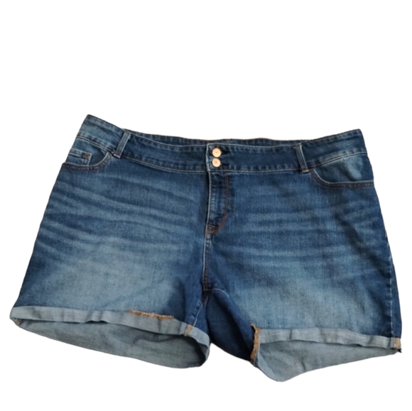 Old Navy Cury Profile Denim Blue Jean Shorts Women Size 22 Plus Regular - Picture 1 of 15